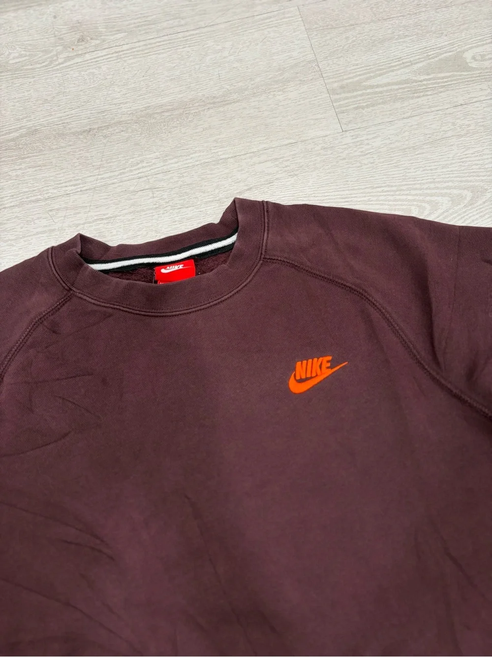 Nike Men’s Crewneck Sweatshirt in Dark Maroon with Orange Swoosh SIZE M